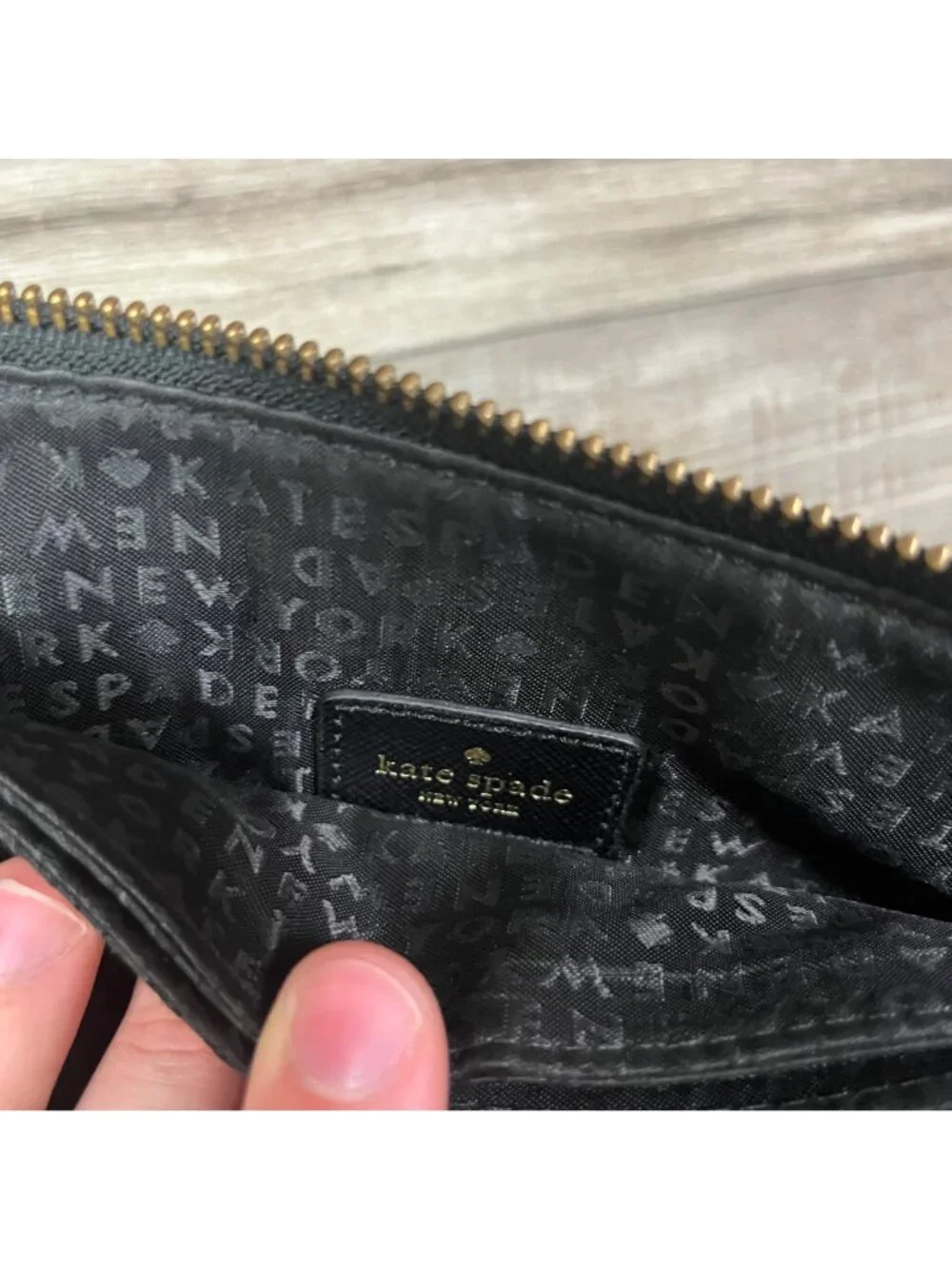 Kate Spade Soft Nylon Crossbody Zip Purse Bag Black Women’s Size 9.25” x 6”